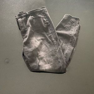 Refuge woman’s jeans